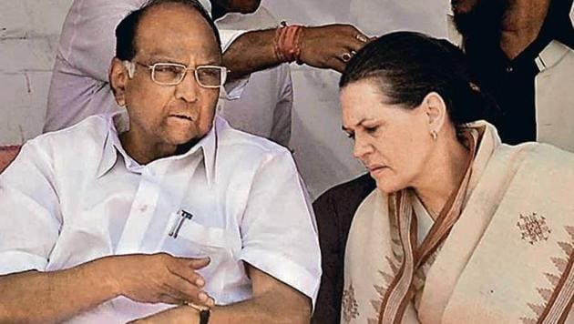NCP chief Sharad Pawar (seen here with Sonia Gandhi) said the three leaders should provide a counter-narrative to the BJP.(HT File Photo)