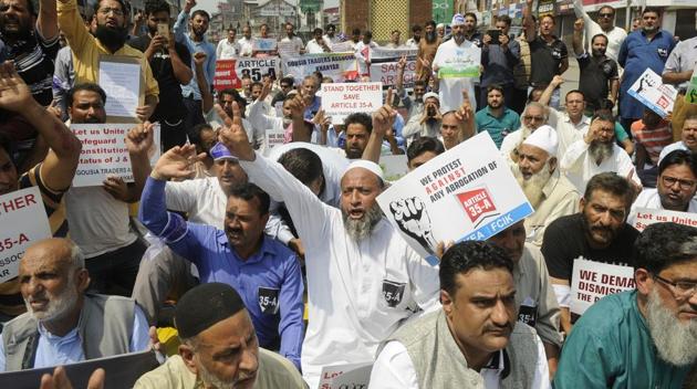 Article 370 of the Constitution grants special status to Jammu and Kashmir. (Waseem Andrabi/HT Photo) Article 370 of the Constitution grants special status to Jammu and Kashmir. (Waseem Andrabi/HT Photo)