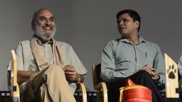 Rajesh Bedi (left), wildlife film-maker, and Saurabh Rao, PMC chief, at the inauguration of the wildlife film festival. (Ravindra Joshi/HT PHOTO) Rajesh Bedi (left), wildlife film-maker, and Saurabh Rao, PMC chief, at the inauguration of the wildlife film festival. (Ravindra Joshi/HT PHOTO)