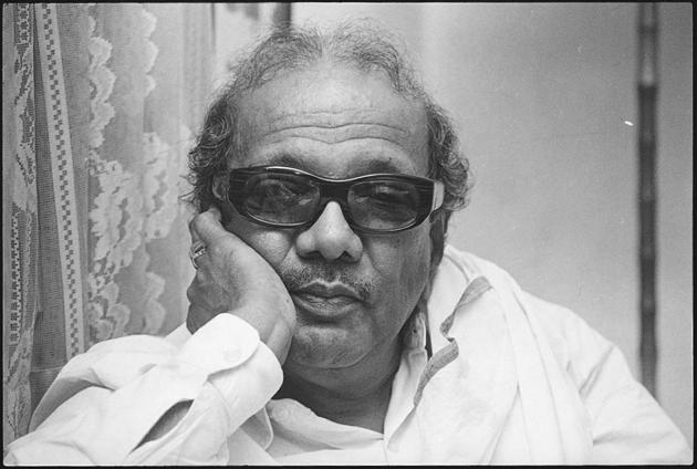 Karunanidhi was the invisible artist, the scriptwriter, whose words and stories regaled and vulcanised actors and audiences alike.(SN Sinha / HT Archive)