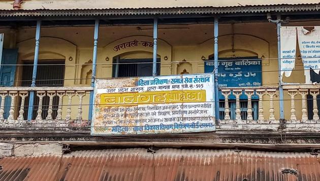 The Maa Vindhyavasini Mahila and Balika Sanrakshan Griha shelter home in Deoria from where 24 girls were rescued after allegations of sexual exploitation came to light. The home was run by a couple, who have been arrested.(PTI)