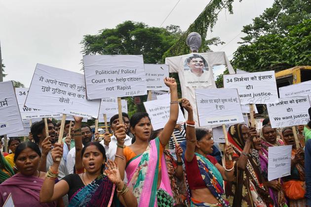Bahujan Azad Party workers shout slogans during a protest against Muzaffarpur shelter home rape case, in Patna on August 7, 2018.(PTI) Bahujan Azad Party workers shout slogans during a protest against Muzaffarpur shelter home rape case, in Patna on August 7, 2018.(PTI)