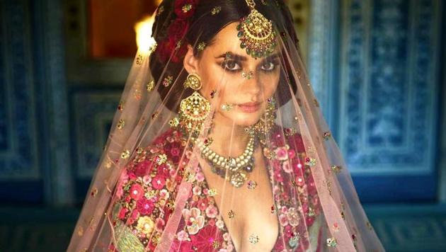 Sabyasachi hotsell wedding lengha