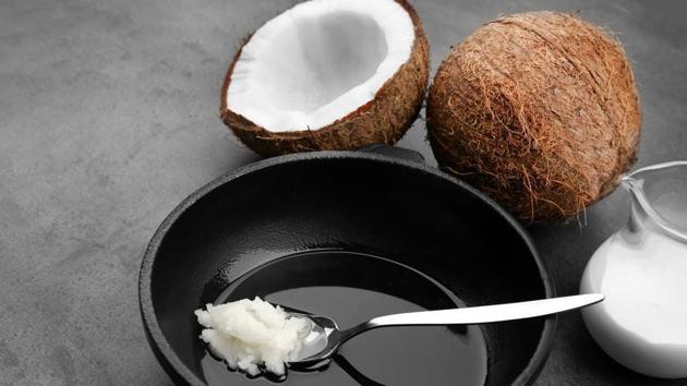 Coconut oil is high in fatty acids that boost satiety compared to other fats. This means that when you cook with it, the food tends to make you feel full for long. Coconut oil is high in fatty acids that boost satiety compared to other fats. This means that when you cook with it, the food tends to make you feel full for long.