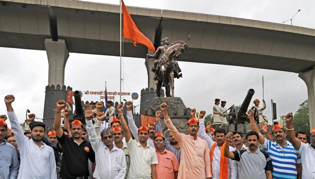 Maratha Kranti morcha activists protest in favour of Maratha reservations as they call for Maharashtra bandh in Mumbai on Thursday.(PTI Photo)