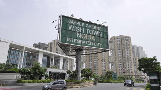 The apex court had earlier reserved its order on “interim reliefs” sought by various stakeholders, including the home buyers of JIL, JAL, banks and financial institutions and the Insolvency Resolution Professional (IRP).(Sunil Ghosh / Hindustan Times)