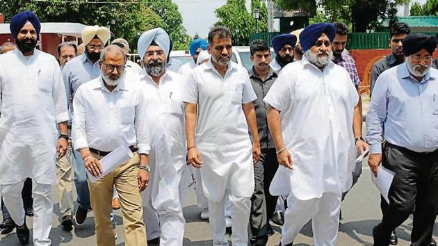 A SAD-BJP delegation after meeting governor VP Singh Badnore at Punjab Raj Bhawan in Chandigarh on Thursday. (HT Photo) A SAD-BJP delegation after meeting governor VP Singh Badnore at Punjab Raj Bhawan in Chandigarh on Thursday. (HT Photo)