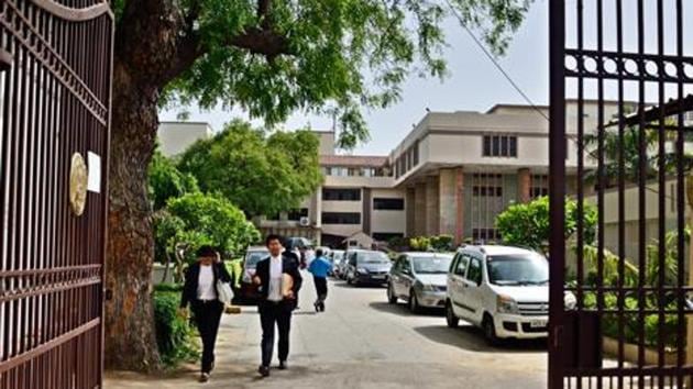 The Delhi high court dismissed the plea of a woman, Darshna, who had challenged the order of a district magistrate who had directed her to vacate the first-floor of the house of her in-laws she had occupied.(File Photo)