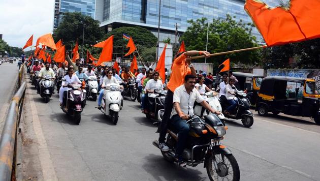 The initial peaceful demonstrations of the Maratha community organisations demanding reservations have now transformed into violent protests by leaderless groups taking the law into their own hands. (Shankar Narayan/HT PHOTO) The initial peaceful demonstrations of the Maratha community organisations demanding reservations have now transformed into violent protests by leaderless groups taking the law into their own hands. (Shankar Narayan/HT PHOTO)