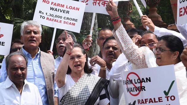 On the last day of the Monsoon Session, opposition MPs launched a protest against the BJP-led NDA government on Friday demanding answers from it over the alleged scam in Rafale fighter jet deal with France. UPA chairperson and former Congress president Sonia Gandhi led a protest over the issue in front of Mahatma Gandhi’s statue in Parliament complex. (Vipin Kumar / HT Photo) On the last day of the Monsoon Session, opposition MPs launched a protest against the BJP-led NDA government on Friday demanding answers from it over the alleged scam in Rafale fighter jet deal with France. UPA chairperson and former Congress president Sonia Gandhi led a protest over the issue in front of Mahatma Gandhi’s statue in Parliament complex. (Vipin Kumar / HT Photo)