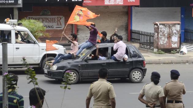 Protestors terrorised the city, shouting slogans and whizzing past helpless police and residents on their two-wheelers and cars. (Ravindra Joshi/HT Photo) 