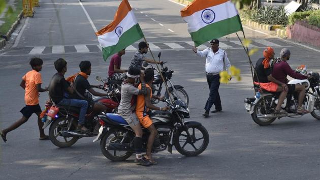 The kanwariyas allegedly attacked the victim with canes and sledgehammers, leaving him critically injured.(Sanchit Khanna/HT photo for representation) The kanwariyas allegedly attacked the victim with canes and sledgehammers, leaving him critically injured.(Sanchit Khanna/HT photo for representation)