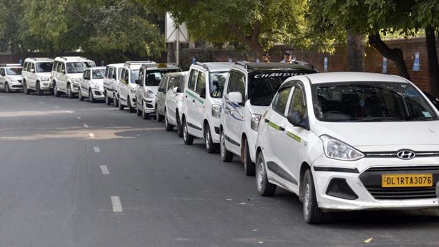 Delhi transport minister Kailash Gahlot said in the state assembly on August 9, 2018, that cabs plying under various mobile aggregator services are currently operating in Delhi merely through agreements, which is illegal as per the Motor Vehicles Act. (Photo used for representational purpose only) (Ravi Choudhary/HT File Photo) Delhi transport minister Kailash Gahlot said in the state assembly on August 9, 2018, that cabs plying under various mobile aggregator services are currently operating in Delhi merely through agreements, which is illegal as per the Motor Vehicles Act. (Photo used for representational purpose only) (Ravi Choudhary/HT File Photo)