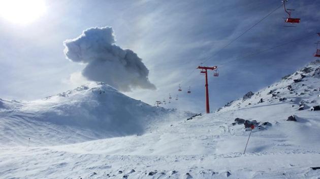 A volcano erupts near a ski lift at Nevados de Chillan, Chile. (Brigit Ertl via REUTERS) A volcano erupts near a ski lift at Nevados de Chillan, Chile. (Brigit Ertl via REUTERS)