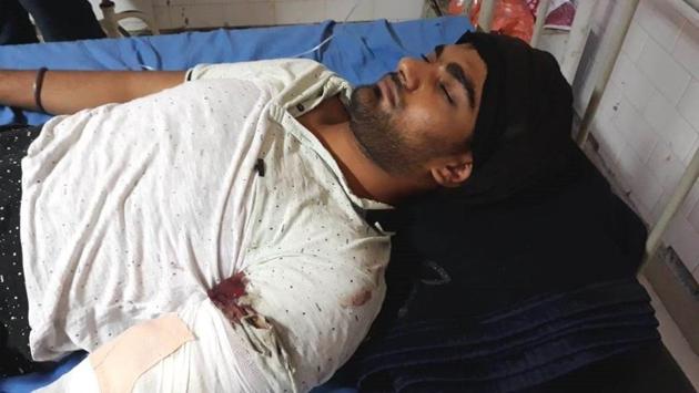 Harjinder took away the Toyota Fortuner (CH01BR-1212) on gunpoint from the parking of Takht Sri Kesgarh Sahib in Anandpur Sahib on Friday night. (HT Photo) Harjinder took away the Toyota Fortuner (CH01BR-1212) on gunpoint from the parking of Takht Sri Kesgarh Sahib in Anandpur Sahib on Friday night. (HT Photo)