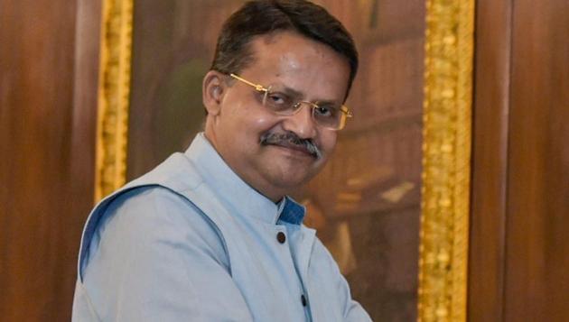 BJD MP Bhartruhari Mehtab said the party would maintain distance from both BJP and Congress and would not align with any part.y(PTI) BJD MP Bhartruhari Mehtab said the party would maintain distance from both BJP and Congress and would not align with any part.y(PTI)