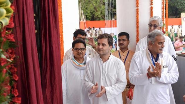 Congress president Rahul Gandhi at the unveiling of the newly constructed Rajiv Gandhi Bhawan in Raipur, Chhattisgarh on August 10, 2018.(PTI Photo)