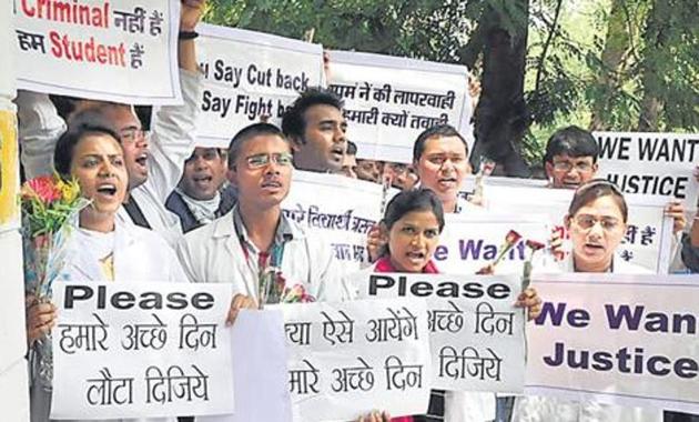 Students protest against the Vyapam scam. Nearly 1,200 students are accused of gaining admission to medical courses by paying large sums of money. (Mujeeb Faruqui/HT Photo) Students protest against the Vyapam scam. Nearly 1,200 students are accused of gaining admission to medical courses by paying large sums of money. (Mujeeb Faruqui/HT Photo)