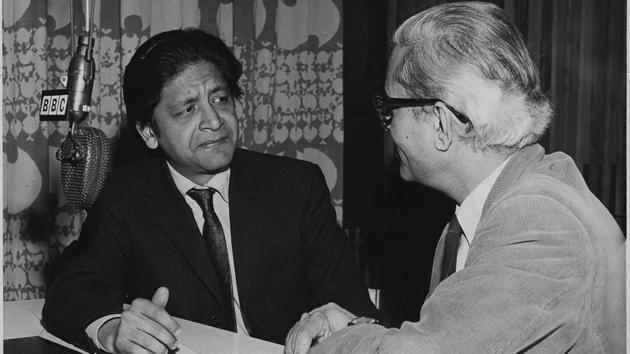 Naipaul was Aley Hasan’s “Guest of the week” in the BBC Hindi Service Programme. Born in Trinidad, the son of an Indian civil servant, he studied English literature at Oxford University before basing his life in England. But he spent much of his time travelling and became a symbol of modern rootlessness. (HT Archive) 