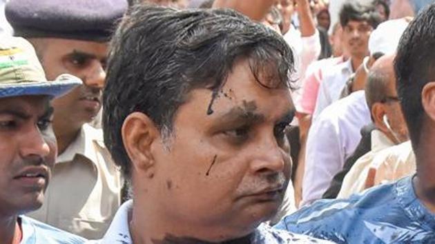 Main accused in the Muzaffarpur shelter home case Brajesh Thakur in Muzaffarpur on August 8.(PTI Photo)