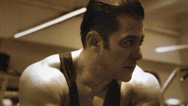 In one sentence, Salman Khan praised the government’s projects, delivered an Independence Day message and teased the new season of Bigg Boss. In one sentence, Salman Khan praised the government’s projects, delivered an Independence Day message and teased the new season of Bigg Boss.
