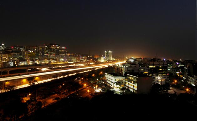 The large scale movement from smaller to bigger cities in search of better opportunities is best described by the IT boom which has virtually created new cities such as Gurugram. (Ajay Aggarwal/Hindustan Times) The large scale movement from smaller to bigger cities in search of better opportunities is best described by the IT boom which has virtually created new cities such as Gurugram. (Ajay Aggarwal/Hindustan Times)