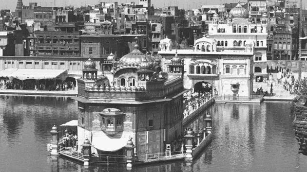 Operation Blue Star was launched by the Indira Gandhi government against the surging Khalistani movement in Punjab led by Jarnail Singh Bhindranwale on June 6,1984. The Sikh holy shrine of Akal Takht was swarmed by Indian armed forces and faced armoured shelling. The incursion and takeover of the Harmandir Sahib complex the following day was seen as an attack on the religion itself. (HT Archive) Operation Blue Star was launched by the Indira Gandhi government against the surging Khalistani movement in Punjab led by Jarnail Singh Bhindranwale on June 6,1984. The Sikh holy shrine of Akal Takht was swarmed by Indian armed forces and faced armoured shelling. The incursion and takeover of the Harmandir Sahib complex the following day was seen as an attack on the religion itself. (HT Archive)
