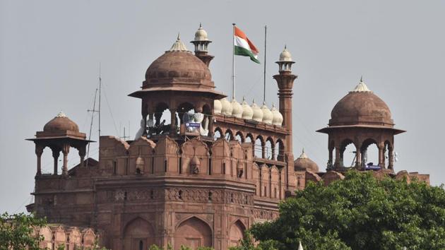 A view of the Red Fort on the eve of Independence Day, in New Delhi.(Sonu Mehta/HT Photo)