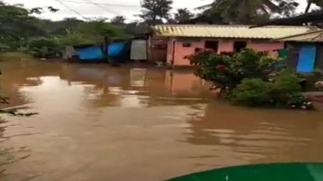 With Karnataka’s reservoirs in the Cauvery basin filled to capacity due to the bountiful rains over two months, the incessant rains now are causing rivers to overflow.(ANI/Twitter)