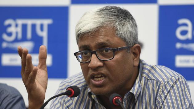 Senior Aam Aadmi Party (AAP) leader Ashutosh on Wednesday announced his resignation from the party, citing personal reasons. Delhi chief minister and Aam Aadmi Party (AAP) chief Arvind Kejriwal on Wednesday responded by rejecting Ashutosh’s resignation, asking how could they accept it. (Sushil Kumar / HT File) Senior Aam Aadmi Party (AAP) leader Ashutosh on Wednesday announced his resignation from the party, citing personal reasons. Delhi chief minister and Aam Aadmi Party (AAP) chief Arvind Kejriwal on Wednesday responded by rejecting Ashutosh’s resignation, asking how could they accept it. (Sushil Kumar / HT File)