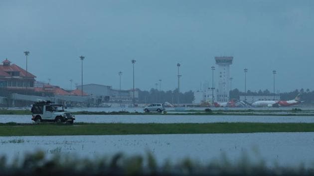 Kochi's international airport is seen flooded following monsoon rains in Kerala on August 15, 2018.(AFP)