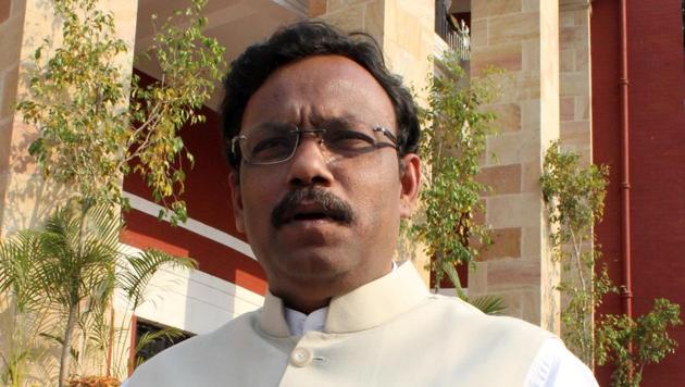 State education minister Vinod Tawde claimed that the violence was instigated by a few disgruntled Maratha leaders who found their influence on the wane.(Sunny Shend/ HT Photo) State education minister Vinod Tawde claimed that the violence was instigated by a few disgruntled Maratha leaders who found their influence on the wane.(Sunny Shend/ HT Photo)