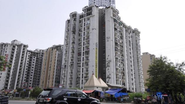 A view of Amrapali Zodiac at sector 120, in Noida.(Sunil Ghosh / HT Photo)