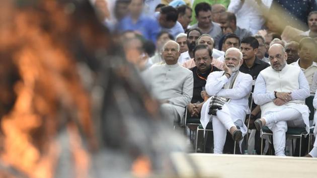 President Ram Nath Kovind, PM Narendra Modi and BJP President Amit Shah along with other leaders, paid their last respect to former prime minister Atal Bihari Vajpayee. The last rites were performed by Vajpayee’s foster daughter Namita Bhattarcharya at the Smriti Sthal on the banks of Yamuna with full state honours. (Ajay Aggarwal / HT Photo) President Ram Nath Kovind, PM Narendra Modi and BJP President Amit Shah along with other leaders, paid their last respect to former prime minister Atal Bihari Vajpayee. The last rites were performed by Vajpayee’s foster daughter Namita Bhattarcharya at the Smriti Sthal on the banks of Yamuna with full state honours. (Ajay Aggarwal / HT Photo)