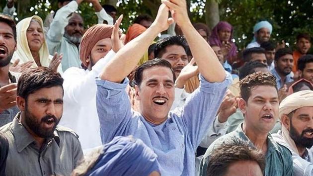 Gold box office collection on Thursday saw a dip and Akshay Kumar film is estimated to have earned around ₹8 crore. Gold box office collection on Thursday saw a dip and Akshay Kumar film is estimated to have earned around ₹8 crore.