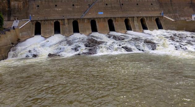 With over 2.07 lakh cusecs being released from the KRS reservoir and Kabini in Karnataka, inflow into the Mettur dam stood at 1.70 lakh cusecs on Friday morning.(PTI/File Picture)