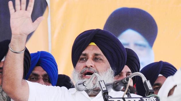 Shiromani Akali Dal (SAD) chief Sukhbir Singh Badal addressing the party’s first major rally at the grain market in Pipli town on Sunday. (HT Photo) Shiromani Akali Dal (SAD) chief Sukhbir Singh Badal addressing the party’s first major rally at the grain market in Pipli town on Sunday. (HT Photo)
