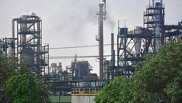 Although Ghaziabad houses nearly 68 units, 26 were identified by the UPPCB, Lucknow, to be polluting the Hindon river, according to a board official. (HT Photo) Although Ghaziabad houses nearly 68 units, 26 were identified by the UPPCB, Lucknow, to be polluting the Hindon river, according to a board official. (HT Photo)