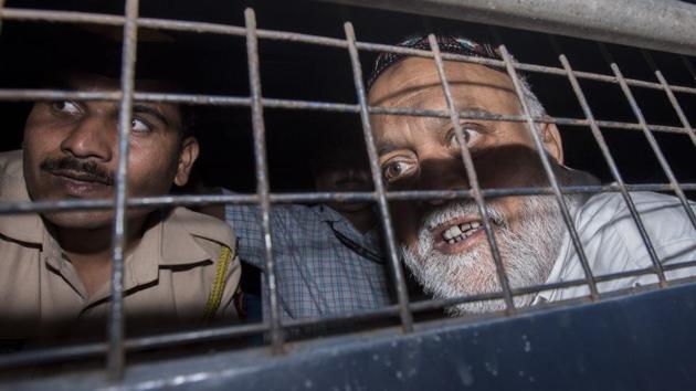Farooq Takla, Dawood Ibrahim's aide brought for medical examination at St. George's Hospita before producing in the Court in Mumbai.(Kunal Patil/HT File Photo)