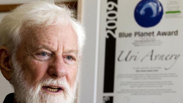 Uri Avnery, Israeli writer and founder of the Gush Shalom peace movement, speaks during a interview with AFP at his home in the coastal city of Tel Aviv on July 26, 2011. (AFP) Uri Avnery, Israeli writer and founder of the Gush Shalom peace movement, speaks during a interview with AFP at his home in the coastal city of Tel Aviv on July 26, 2011. (AFP)