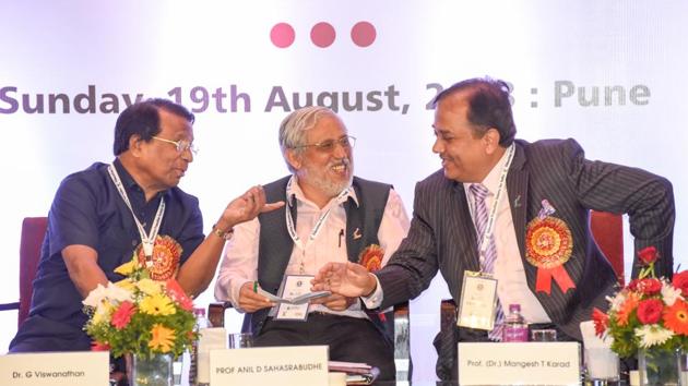 (L-R) Harivansh Chaturvedi, alternate president, EPSI; Anil Sahasrabudhe, chairman, AICTE, and Mangesh Karad, vice-president, EPSI, at the national conference on Sunday. (SANKET WANKHADE/ HT PHOTO) (L-R) Harivansh Chaturvedi, alternate president, EPSI; Anil Sahasrabudhe, chairman, AICTE, and Mangesh Karad, vice-president, EPSI, at the national conference on Sunday. (SANKET WANKHADE/ HT PHOTO)