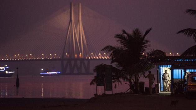 Mumbai police security at Mahim beach in Mumbai, India, on January 30, 2018. (Satish Bate/HT File) Mumbai police security at Mahim beach in Mumbai, India, on January 30, 2018. (Satish Bate/HT File)