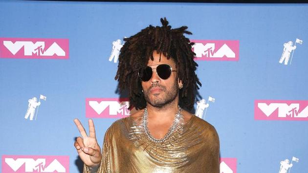 Lenny Kravitz poses in the press room at the 2018 MTV Video Music Awards at Radio City Music Hall.  (AFP) 