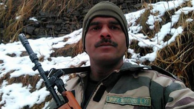 Tej Bahadur, part of the BSF’s 29th Battalion, had posted a video on social media showing poor food arrangements at his camp on the border.(Facebook/Tej Bahadur) Tej Bahadur, part of the BSF’s 29th Battalion, had posted a video on social media showing poor food arrangements at his camp on the border.(Facebook/Tej Bahadur)
