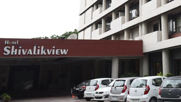 Among the men rounded up there were businessmen from Rajpura, Zirakpur and other parts of Punjab. Police also recovered Rs 16.4 lakh from the room. (HT File) Among the men rounded up there were businessmen from Rajpura, Zirakpur and other parts of Punjab. Police also recovered Rs 16.4 lakh from the room. (HT File)