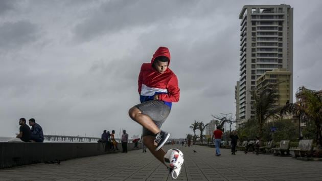 Born and brought up in Mumbai, Yadav was first introduced to the discipline while playing football in school. While his aspirations of becoming a footballer didn’t pan out, in the bargain he discovered a unique talent for freestyling and hasn’t put the ball down since. (Kunal Patil / HT Photo)