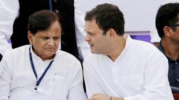 Ahmed Patel, the former political secretary of Sonia Gandhi, replaces Motilal Vora as the treasurer of the Congress.(PTI file photo)