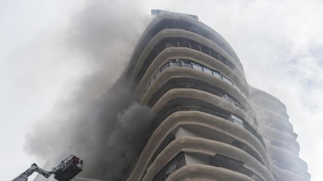 Fire breaks out at Crystal tower at Parel in Mumbai on August 22.(Pratik Chorge/HT Photo)