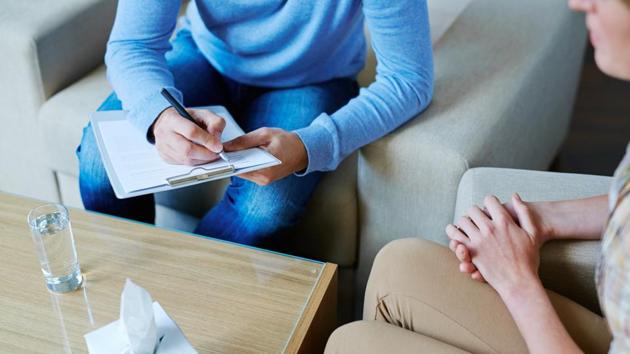 Male psychologist making notes during psychological therapy (Getty Images/iStockphoto) Male psychologist making notes during psychological therapy (Getty Images/iStockphoto)