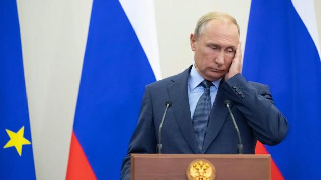 Russian President Vladimir Putin gestures during his joint news conference with Finnish President following their meeting in the Bocharov Ruchei residence in the Black Sea resort of Sochi, on August 22, 2018. (AFP) Russian President Vladimir Putin gestures during his joint news conference with Finnish President following their meeting in the Bocharov Ruchei residence in the Black Sea resort of Sochi, on August 22, 2018. (AFP)